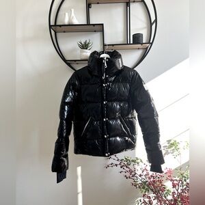 SAM. Glossy Down Puffer Jacket in Black- Sz. Small